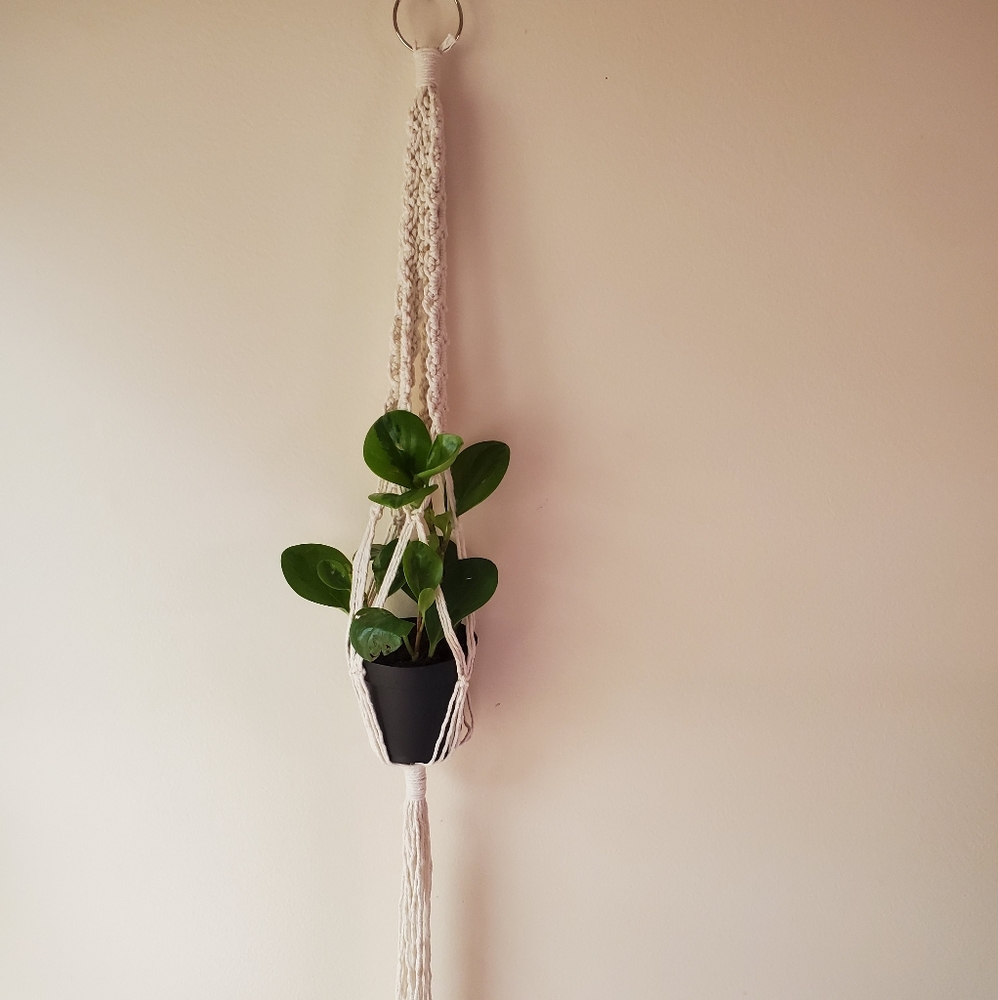 Macrame Plant Hanger (Diamond style)